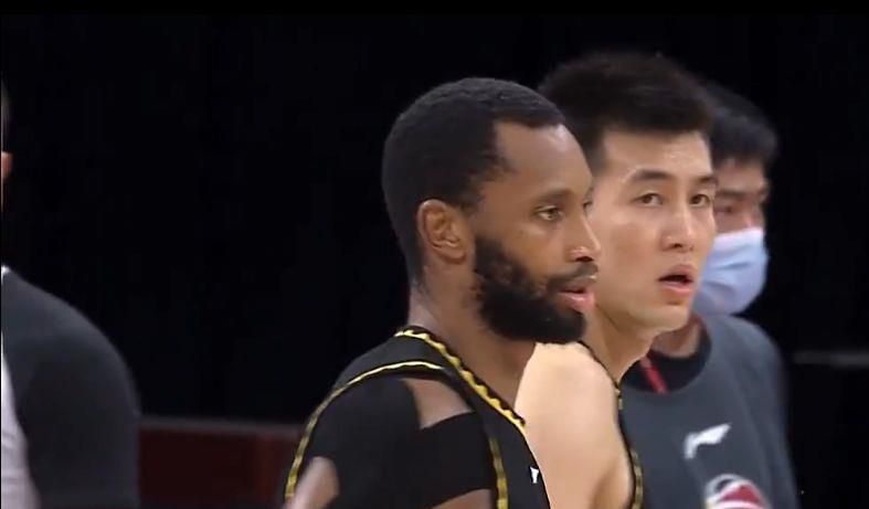 饥饿的丰满阿姨的欲望
