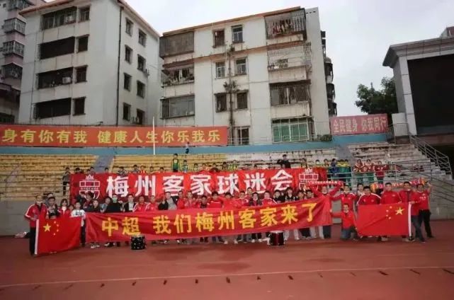 妇女战争:感动的男人